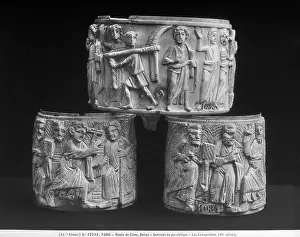 Paralytic: Decorated containers depicting the recovery