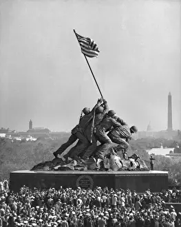 Lcgr1312: Dedication of the Marine Corps War Memorial next