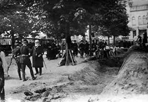 Barricades: Defence preparation in Brussels, 1914