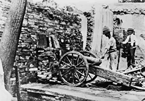 Peking: Defense of the embassy building, 1900