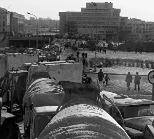 Situation: Defensive installation in Vilnius, 1991