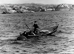 Minesweeping: Defusing a mine, 1930-1945