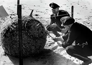 Minesweeping: Defusing a sea mine, 1939-1945