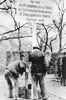 Behalf: Degraded monument in Prague, 1941
