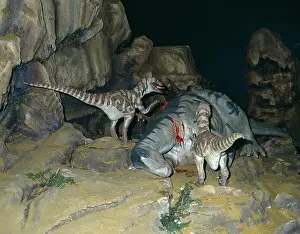 Quadrupedal: Deinonychus