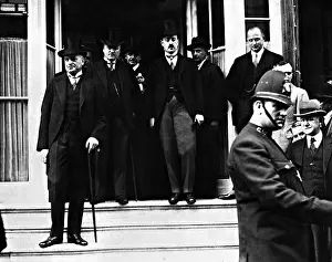 Staying: Delegates at the London Conference, 1924