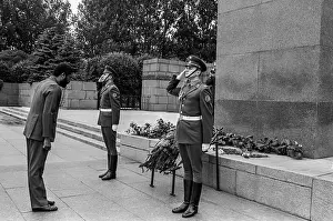 Grenada: Delegation of Grenada visits Leningrad