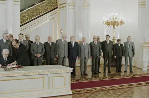 Offshore: Delegation of Vietnam visits USSR