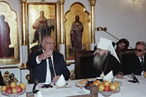 Engage: Delegation from West Germany visits USSR