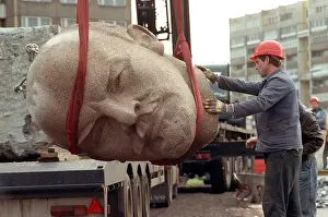 Reunification: Almost no deletions on monument lists of GDR