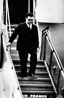 Neto: Delfim Neto getting off an airplane