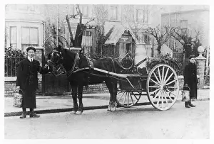 Milkmen: DELIVERING MILK, C.1908