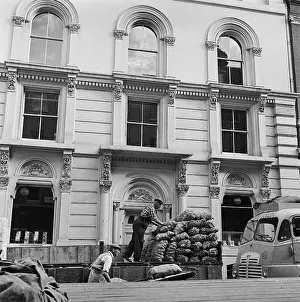 Spottiswoode: Delivery Men