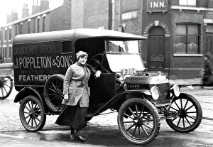 Featherstone: Delivery van in Featherstone