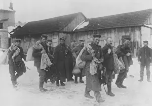 Cleanliness: Delousing facility - Eastern Front, 1916