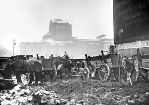 Backyard: Demolition of the barn quarter, 1928