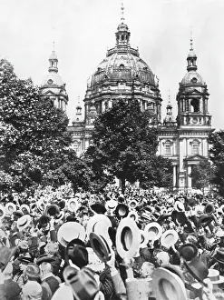 Boater: Demonstration in Berlin, Germany, beginning of WW1
