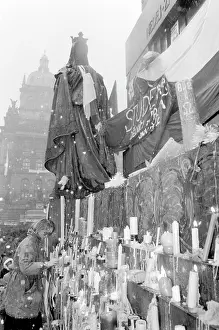 Demonstration - candles - St. Wenceslas statue