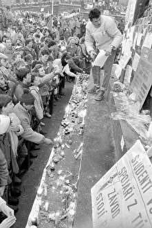 Vlcek: Demonstration - candles - St. Wenceslas statue