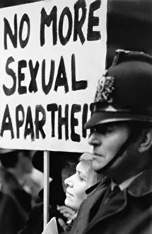 Takeover: Demonstration, discrimination against women in media