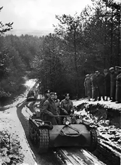 Wuensdorf: Demonstration of a driving school version of a Panzer I, 193