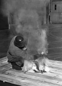 Extinguish: Demonstration of extinguishing firebombs in Berlin, 1941