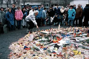 Crackdown: Demonstration - flowers - candles