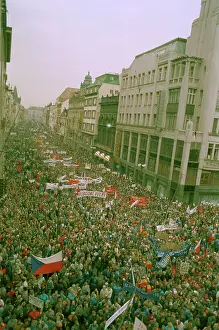 Authoritarian: Demonstration - general strike - Wenceslas Square