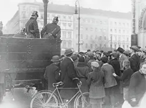 Listeners: Demonstration of the KPD, 1930