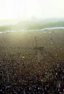 Letna: Demonstration - Letna plain - Prague - general view