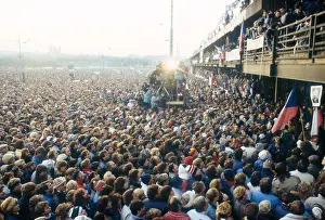 Toppled: Demonstration - Letna plain - Prague - general view