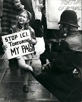 Pals: Demonstration outside ICI meeting, Dorchester Hotel, London