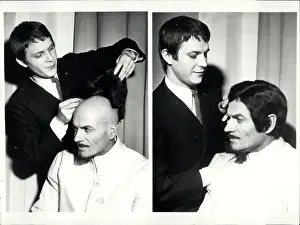 Baldness: Demonstration of perfect wigs for the bald, Paris