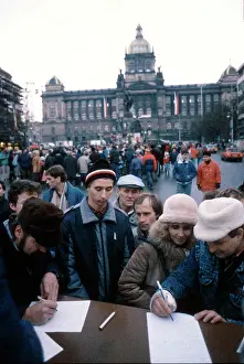 Petitions: Demonstration - petition - general strike - Wenceslas Square