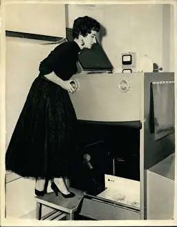 Perfected: Demonstration of reduction photoscope for office copying