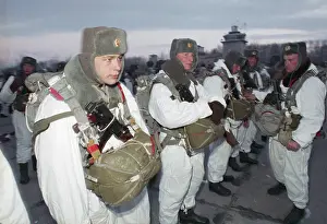 Prepare: Demonstration of regimental training of air forces