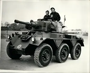Bovington: Demonstration of Saladin armoured car, Bovington, Dorset