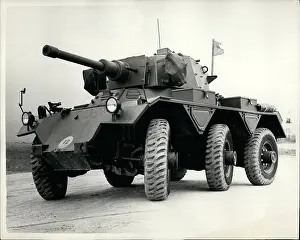 Bovington: Demonstration of Saladin armoured car, Bovington, Dorset