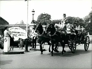 Jewry: Demonstration in front of Soviet ambassador in London