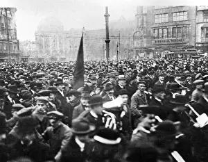 Potsdamer: Demonstration of the SPD at Potsdamer Platz, 1918