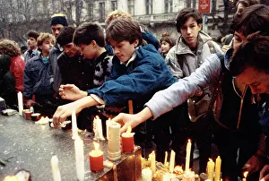 Khol: Demonstration - St. Wenceslas statue - candles