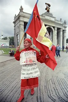 Nemyonov: Demonstration in VDNKH, 1993
