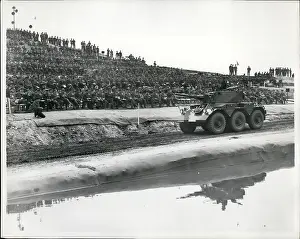 Bovington: Demonstration of vehicles by School of Artillery, Bovington