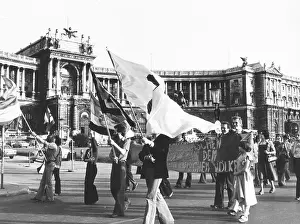 Heldenplatz: Demonstration at Vienna's Heldenplatz 1977