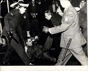 Kurfurstendamm: Demonstration against Vietnam War, West Berlin