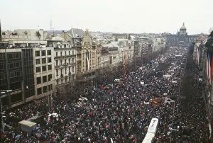 Hejzlar: Demonstration - Wenceslas square - general strike