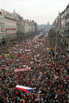 Authoritarian: Demonstration - Wenceslas square - general strike