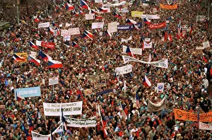 Authoritarian: Demonstration - Wenceslas square - general strike