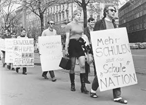 Ringstrasse: Demonstration by young people and students in Vienna