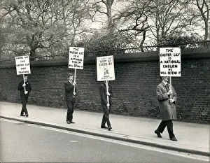Nigh: Demonstrations